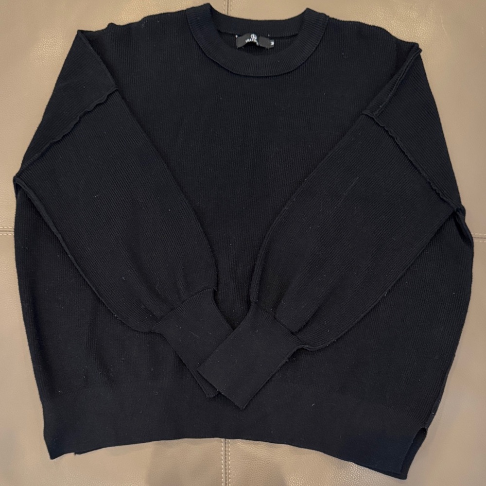 Elegant Black Women's Crew Neck Sweater